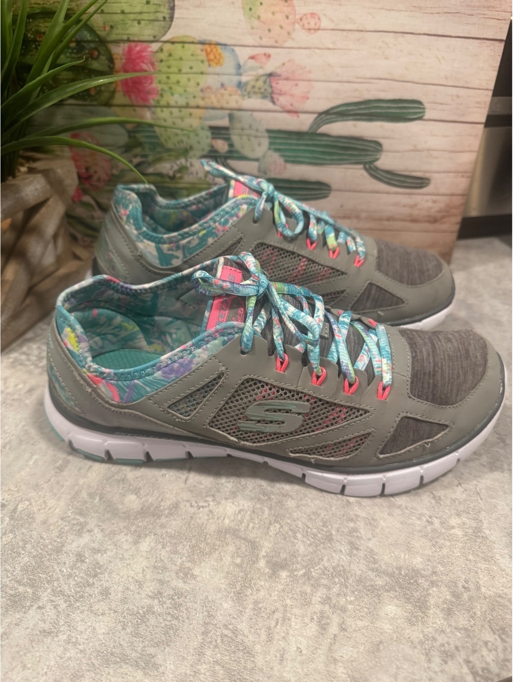 Skechers Skech-Flex - Fashion Play Women's Size 9.5